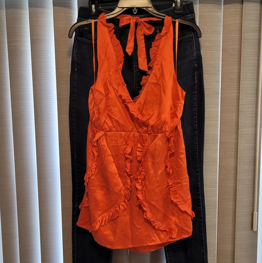 EUC/ I-N-C. International Concepts Halter Silk Top